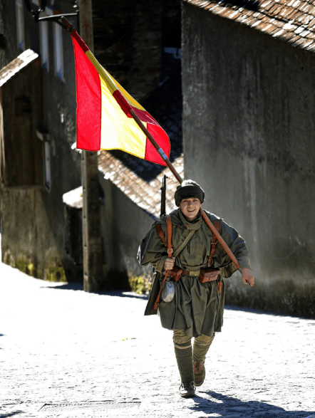 Uniformes de recreación de la Guerra Civil Española